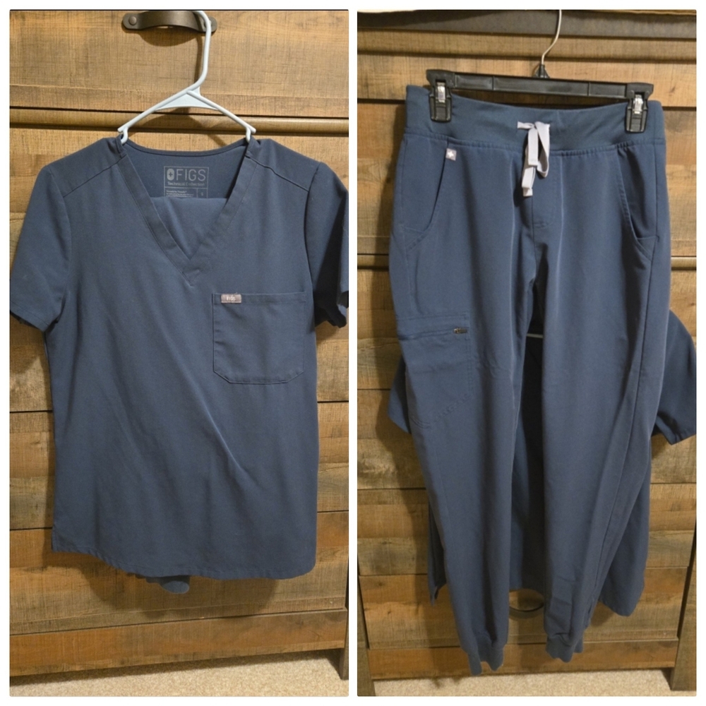 Dark Harbor Figs Scrub Set